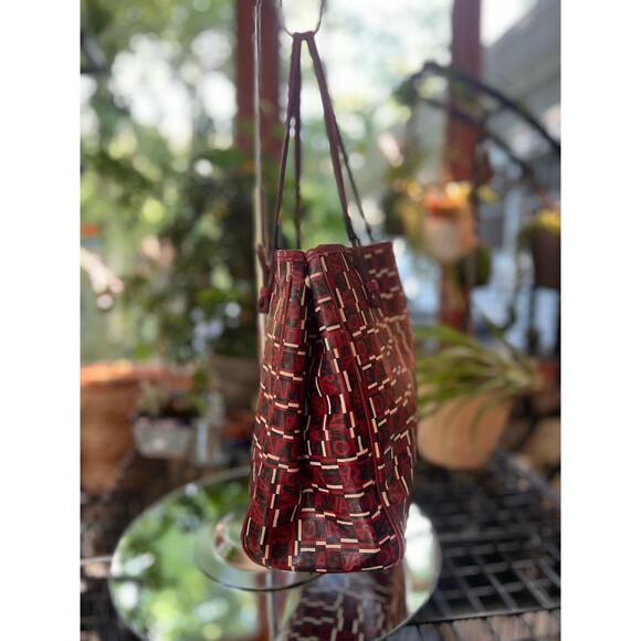 SALVATORE FERRAGAMO Red/Black/White Logogram PVC/Leather bag - Picture 4 of 16